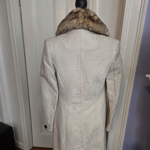Beautiful Fitted White/Cream Brocade Coat W Removal FUR Collar Sz Small, Merona - Picture 13 of 16